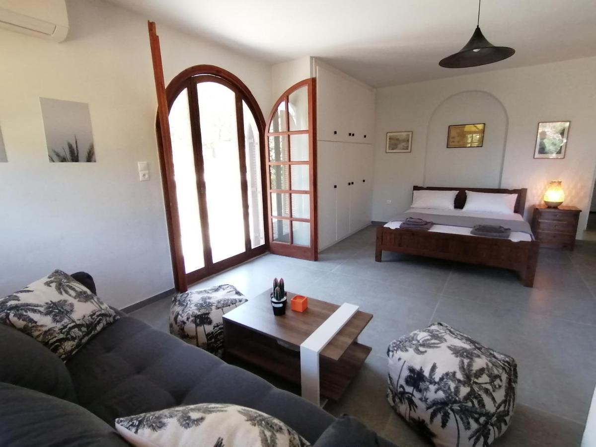 Casadelvilla Private Apartment Portocheli-Kosta 포르토헬리 외부 사진
