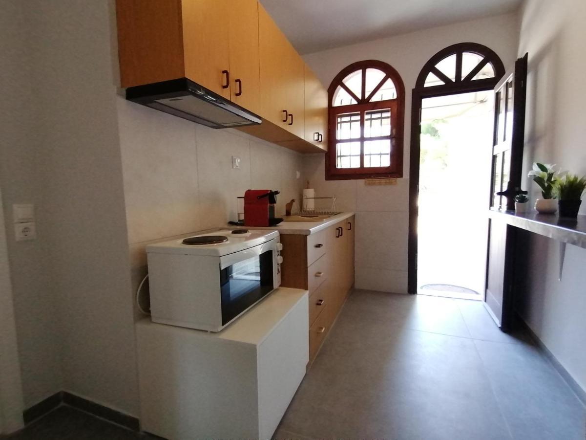 Casadelvilla Private Apartment Portocheli-Kosta 포르토헬리 외부 사진