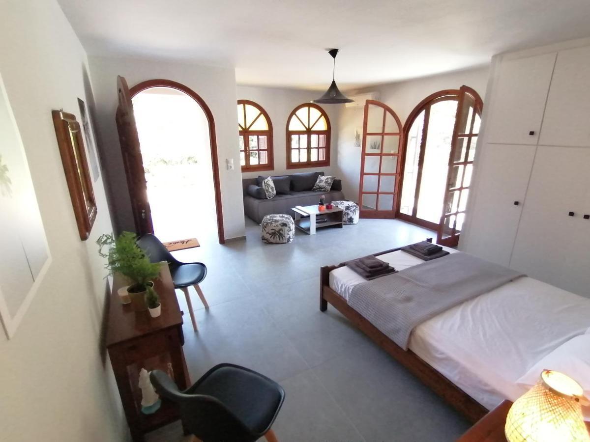 Casadelvilla Private Apartment Portocheli-Kosta 포르토헬리 외부 사진